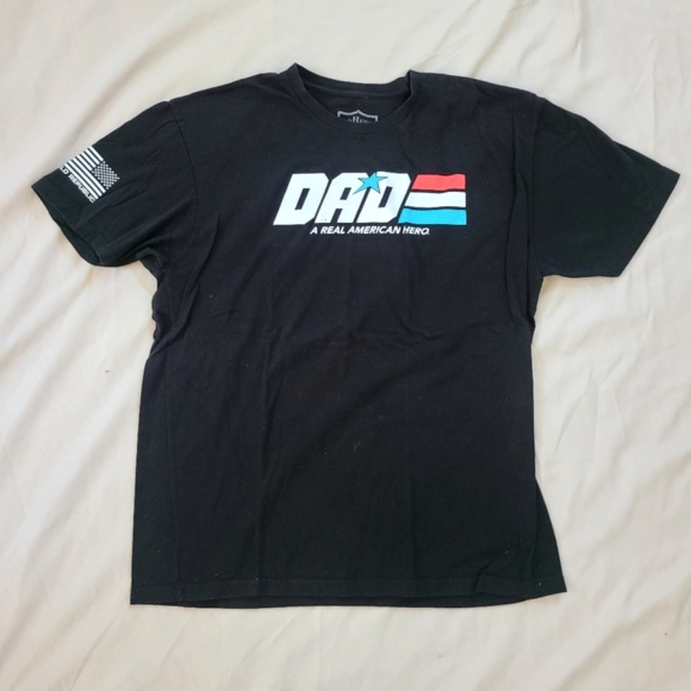Shield Republic DAD A Real American Hero Black T-shirt  Size XL
